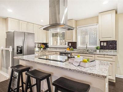 2494 Glenrock Dr