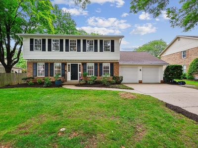 16 Fairwood Ct