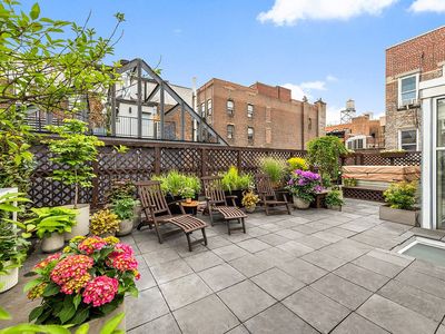 17 Cornelia St Unit Ph3c