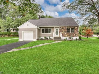2 W Lake Shore Dr