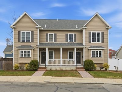 36 Pleasant St #B