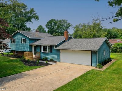 Property at 7371 Dahlia Dr, Mentor On The Lake, OH