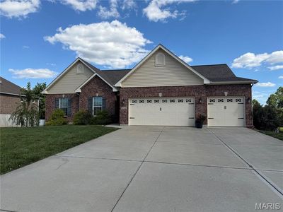 614 Laura Ct