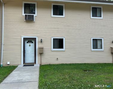 38 Sutton Place #38