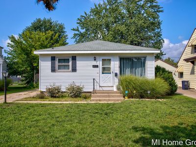 317 W 28th St