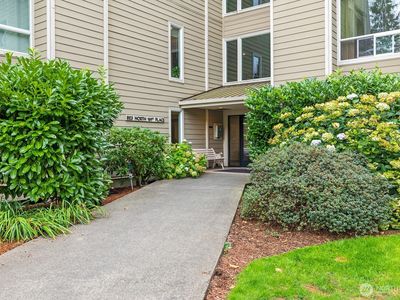 823 N 161st Place #302