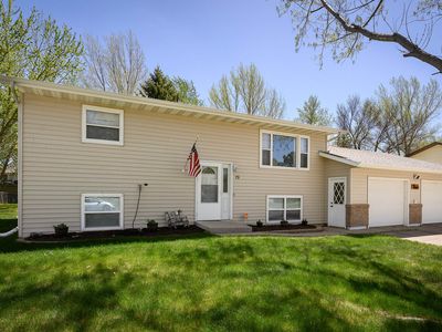 Property at 79 McDougall Dr, Lincoln, ND