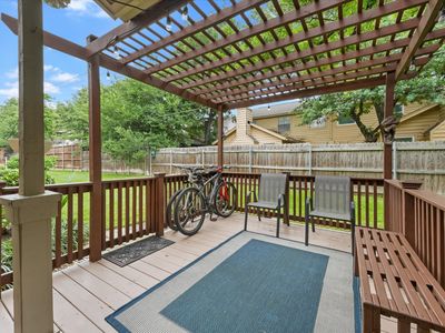 1463 Meadowood Village Dr