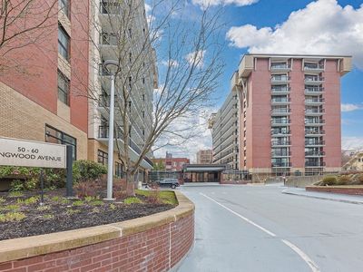50 Longwood Ave APT 718