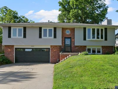 5931 Robin Ct