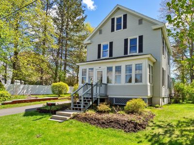 8 Mohegan St