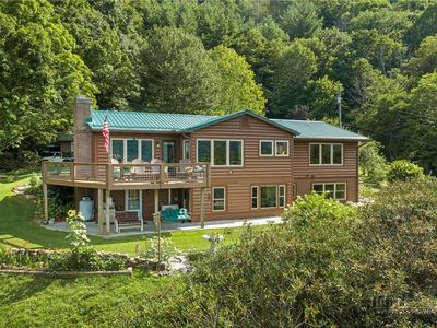 1013 Perry Road