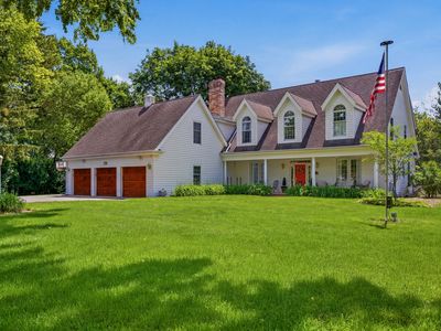 233 Valley Rd