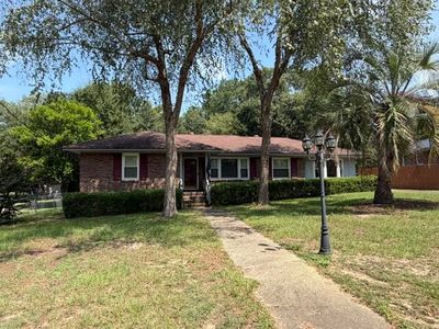 739 Wren St