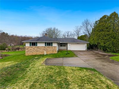 Property at 19156 Howe Rd, Strongsville, OH