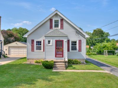 712 Milwaukee AVENUE