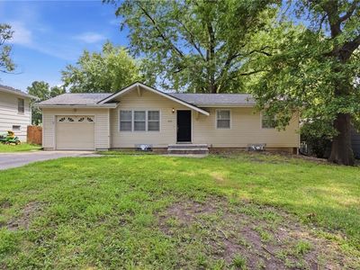 423 Monterey Ave