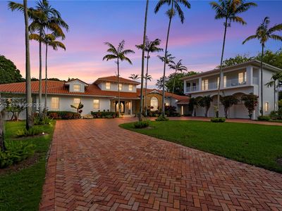 6235 Rolling Road Dr