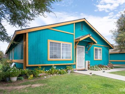 Property at 1402 Kentucky St, Bakersfield, CA