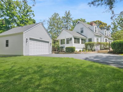 983 Harvard Ct