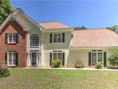 6310 Black Oak Dr