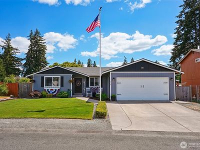 716 E 190th