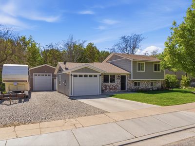 600 Barlow St