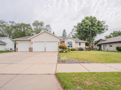 1704 Sierra Dr S