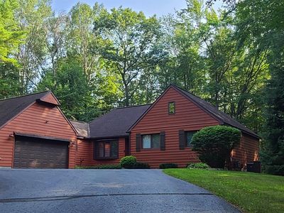 4534 Oakridge Dr