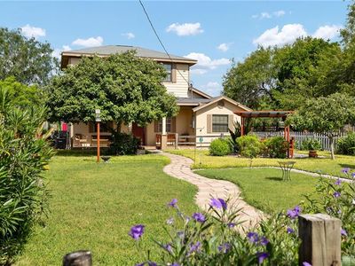 6105 Western Rd