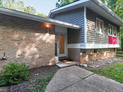 8200 Stone Trail Dr