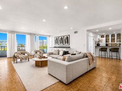 339 N Palm Dr APT 504