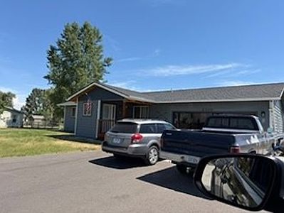 2320 Betty Ln