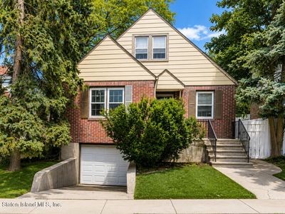 659 Davis Ave