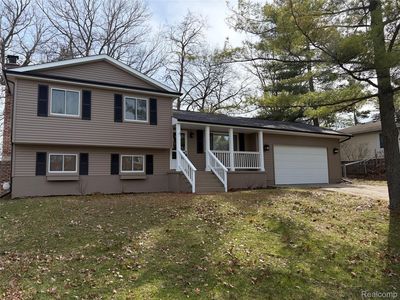 970 Golfview Dr