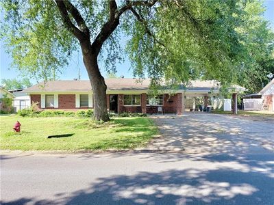 121 Stuart Dr