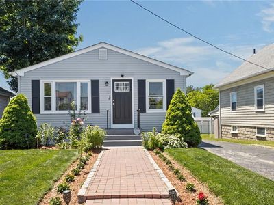 33 Belmont Ave