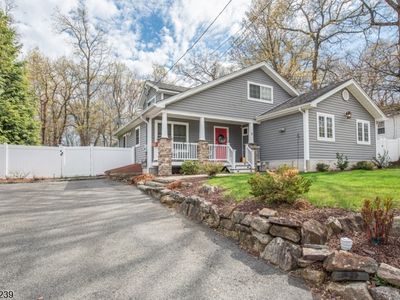 8 Lehigh Way