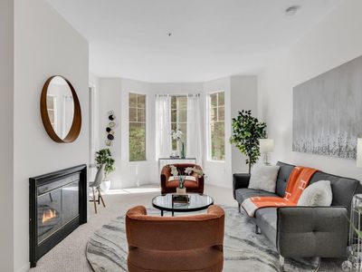 240 Caldecott Ln UNIT 209