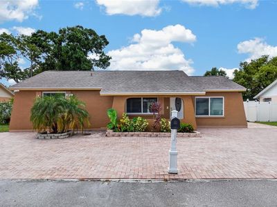 6711 GLEN FOREST COURT