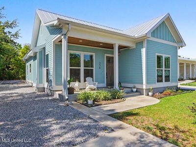 216 Ballentine St