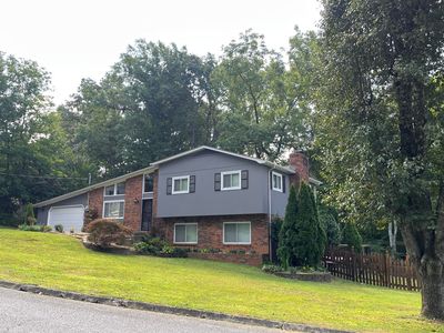 104 Clark Ln