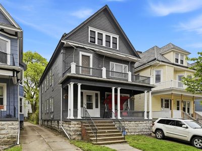 421 W Delavan Ave