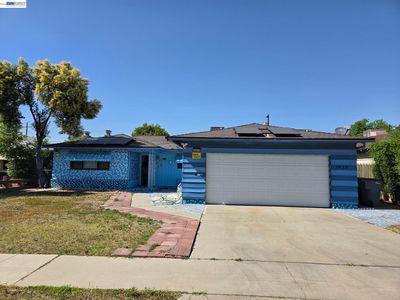 Property at 3823 E Donner Ave, Fresno, CA