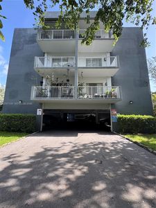 645 NE 121st St APT 304