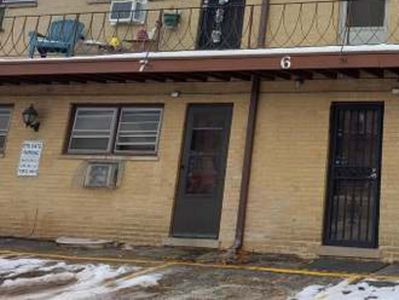 Property at 40 King Arthur Ct APT 7, Northlake, IL