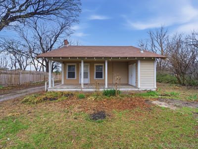 1313 E 66th Pl