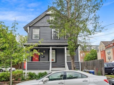 637 Union St