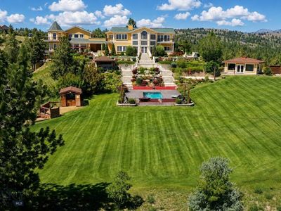 5275 Riverview Dr