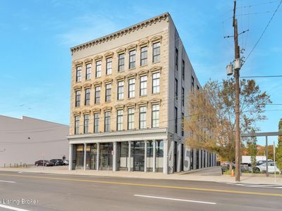 415 E Market St UNIT 104